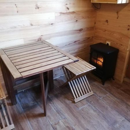Patrice Et Chrstel Cabane En Bois Chatuzange-le-Goubet Exteriör bild